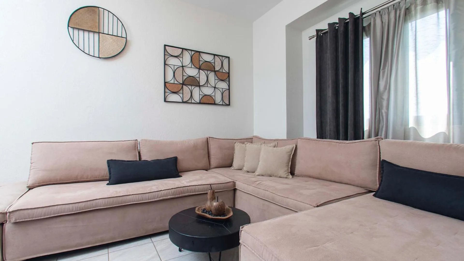 Aparthotel Azure Bliss Suites Nikiti  Griechenland