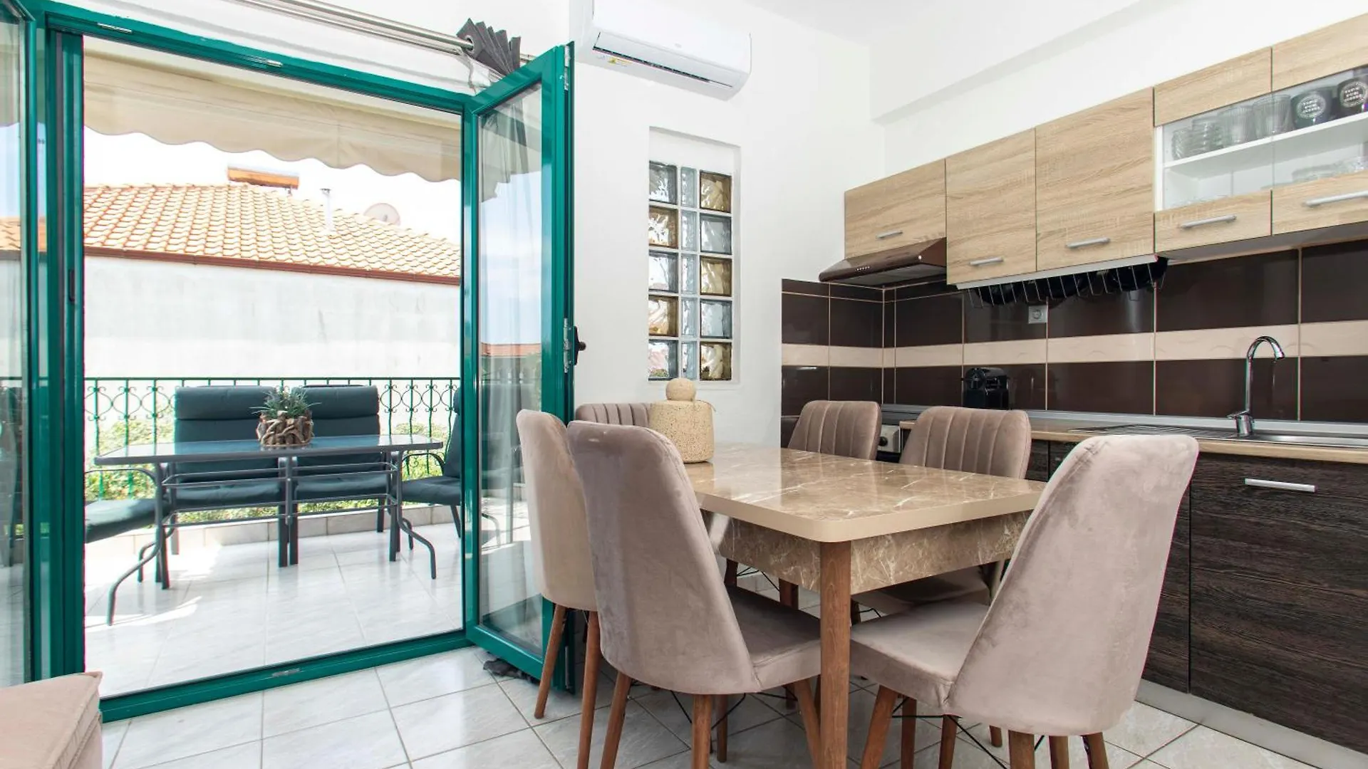 Azure Bliss Suites Nikiti
