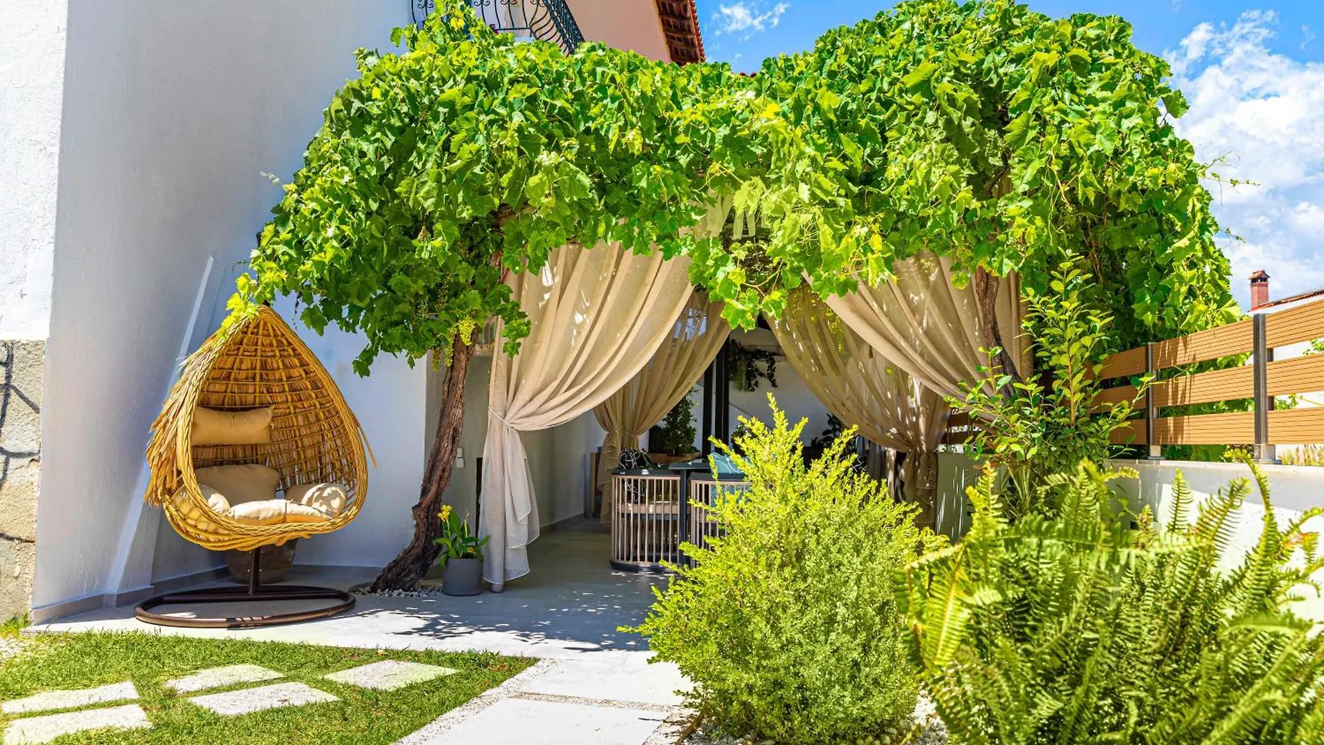Aparthotel Azure Bliss Suites Nikiti